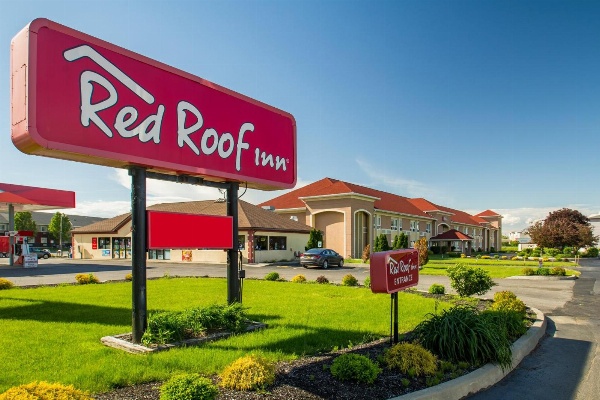 Red Roof Inn Batavia image 1