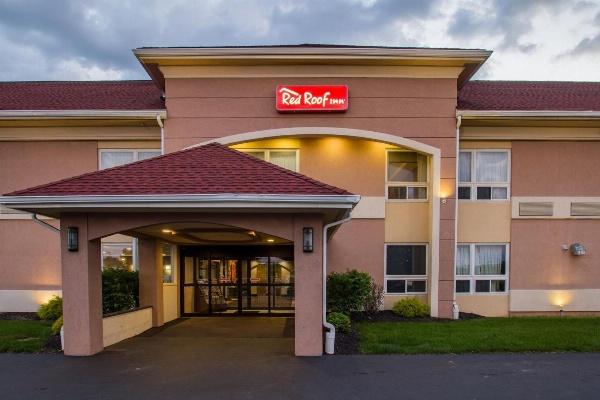 Red Roof Inn Batavia image 2